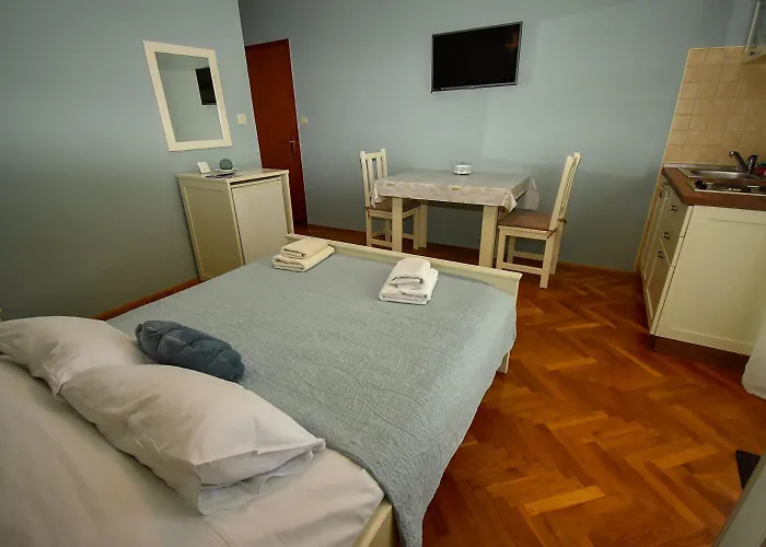 Apartament And Frane *