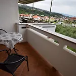Apartment And Frane *