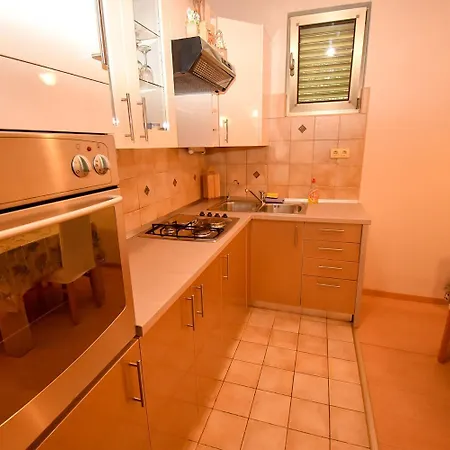 And Frane Apartment