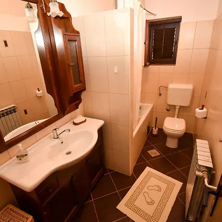 And Frane Apartment Palit