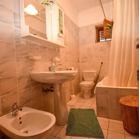 And Frane Apartment Palit