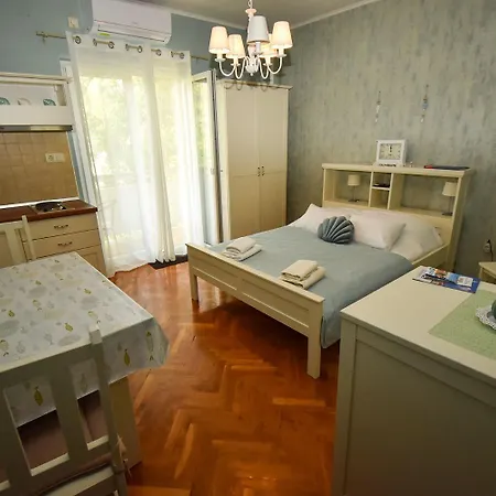 Appartement And Frane Palit