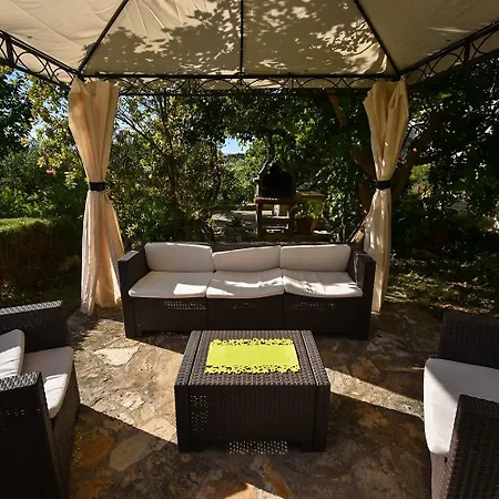 Appartement And Frane Palit