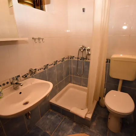 And Frane Apartment *