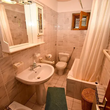 And Frane Apartmán *