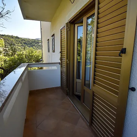 Appartement And Frane *