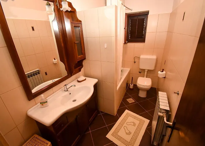 And Frane Apartamento Palit