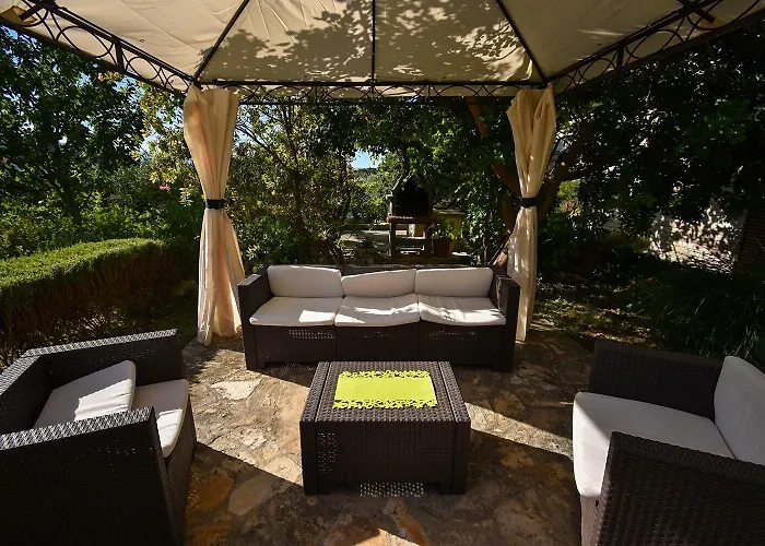 Apartamento And Frane Palit