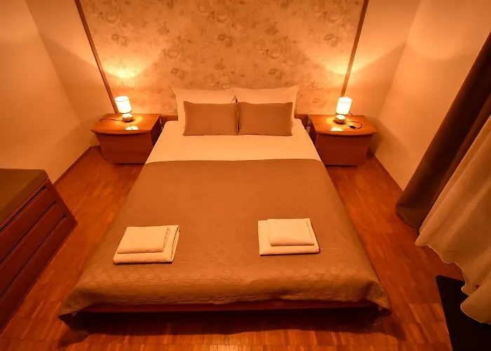 And Frane Apartamento Palit